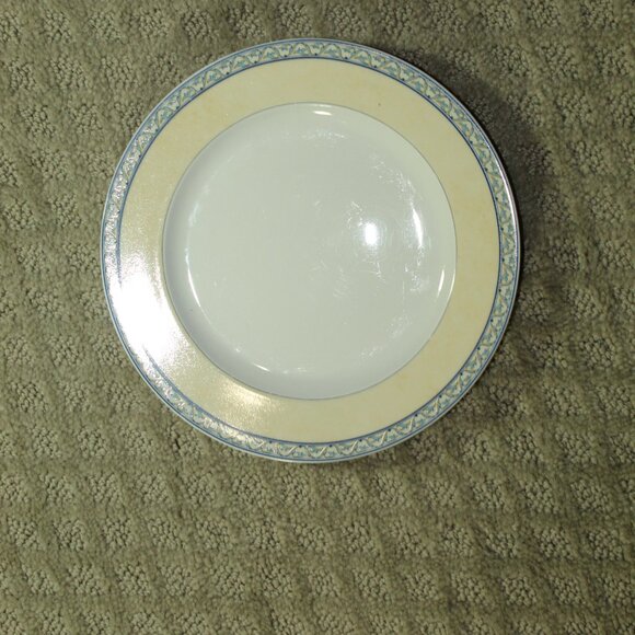 Set of 4 Alfold Yellow Blue Filigree Hungarian Porcelain 8" Salad Plates - Picture 2 of 5